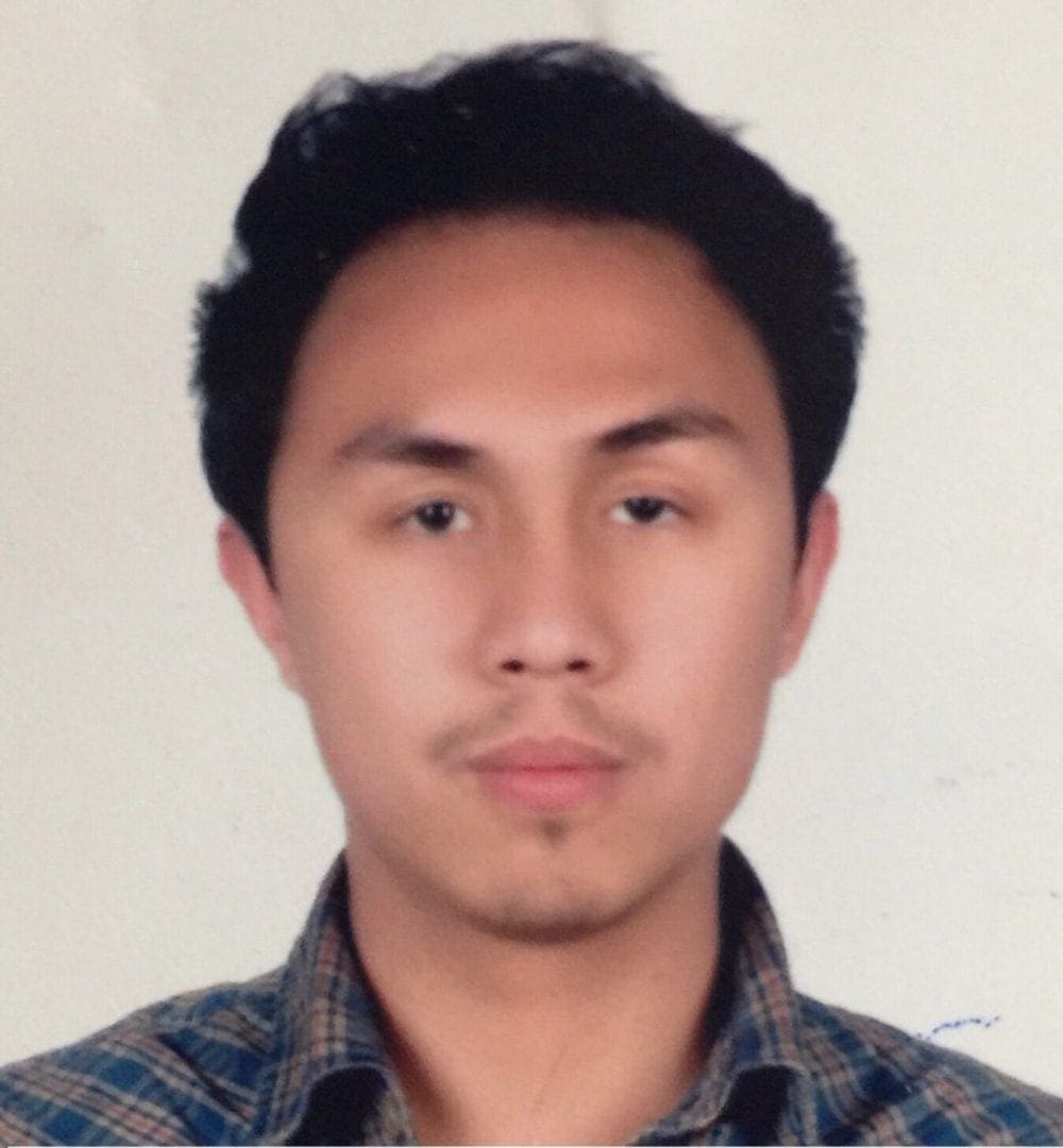 Yiliyasijiang Reheman, from northwest China’s Xinjiang Uighur Autonomous Region, was among 16 Uighurs students in Egypt who were believed to be deported by the Egyptian authorities to China in July 2017 when about 200 Uighurs were detained in Egypt by order of the Chinese authorities. Chinese authorities have been compelling Uighur students enrolled in universities abroad to return to China since May 2017. Yiliyasijiang was a student at Egypt’s prestigious Al-Azhar Islamic University. His wife Mairinisha Abuduaini, who was then 19 years old and also a student at Al-Azhar, fled Egypt for Turkey when the manhunt started in July 2017 but Yiliyasijiang Reheman never made it onto his flight. Mairinisha’s brother who also studied at Al-Azhar with Yiliyasijiang, said that Yiliyasijiang was targeted likely because he was a bright academic that other students looked up to. Mairinisha, who is now living in Istanbul, Turkey, later learned that Yiliyasijiang was sent back to Kashgar and detained. His exact whereabouts remain unknown. His wife believes that he may have been sentenced to imprisonment without a trial. Or, he may have been detained in a “transformation-through-education” centre.