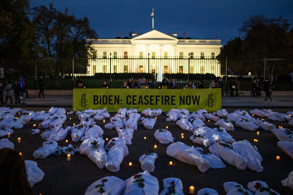 Ceasefire Now demonstration at the White House becomes a candlelit vigil
