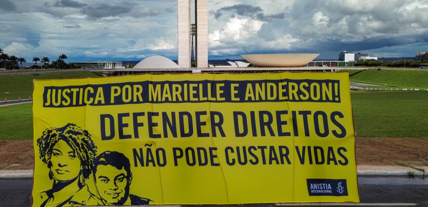 An Amnesty International banner in Portuguese to defend the rights of Marielle Franco