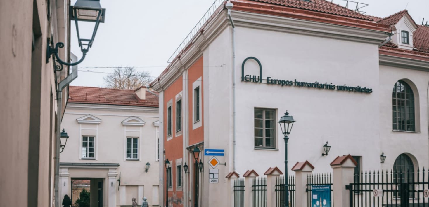 A beige university building
